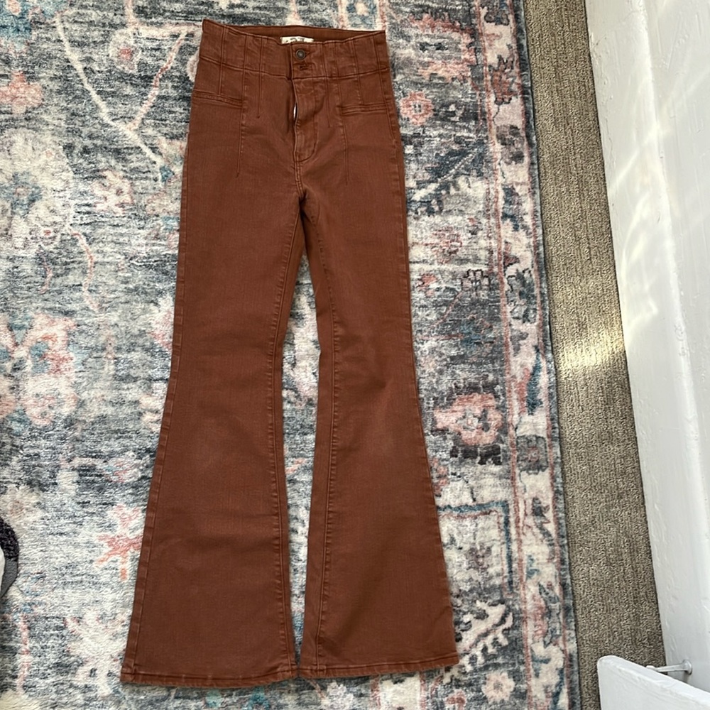 We the free round flare jeans super comfortable! Size 27